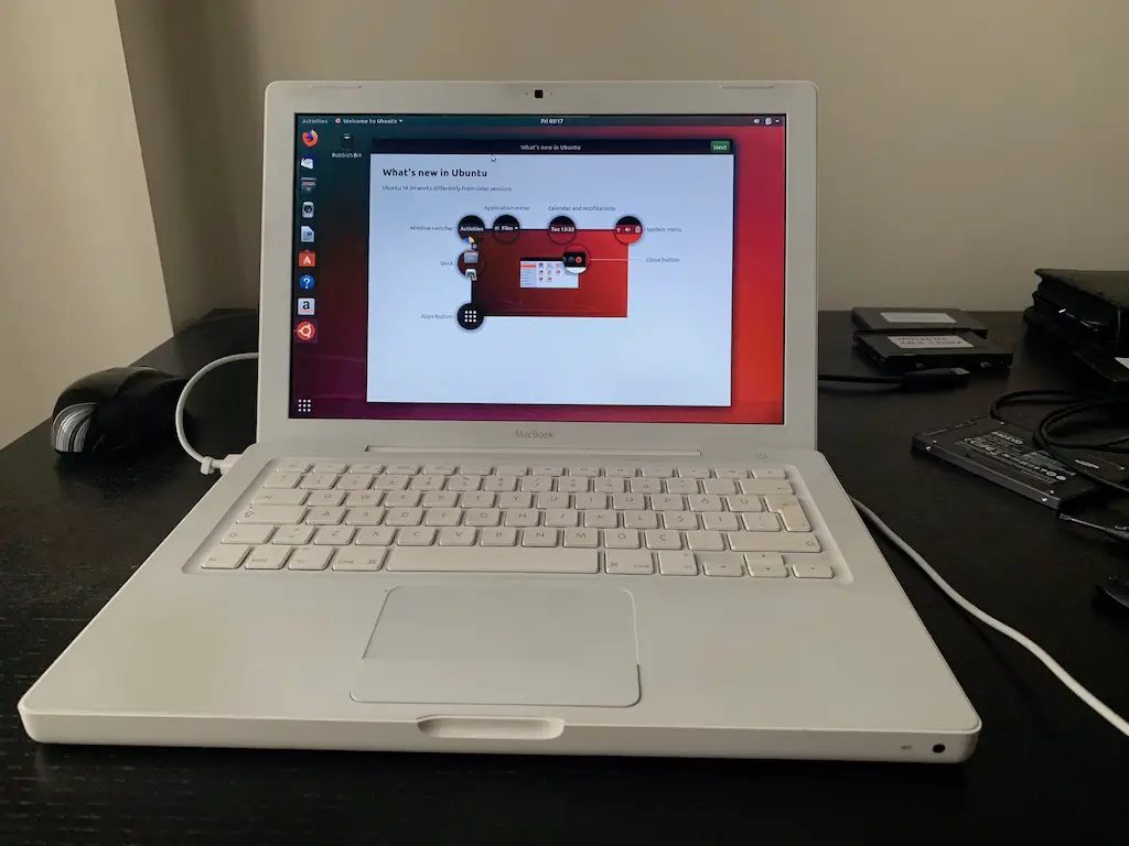how to install linux on old macbook